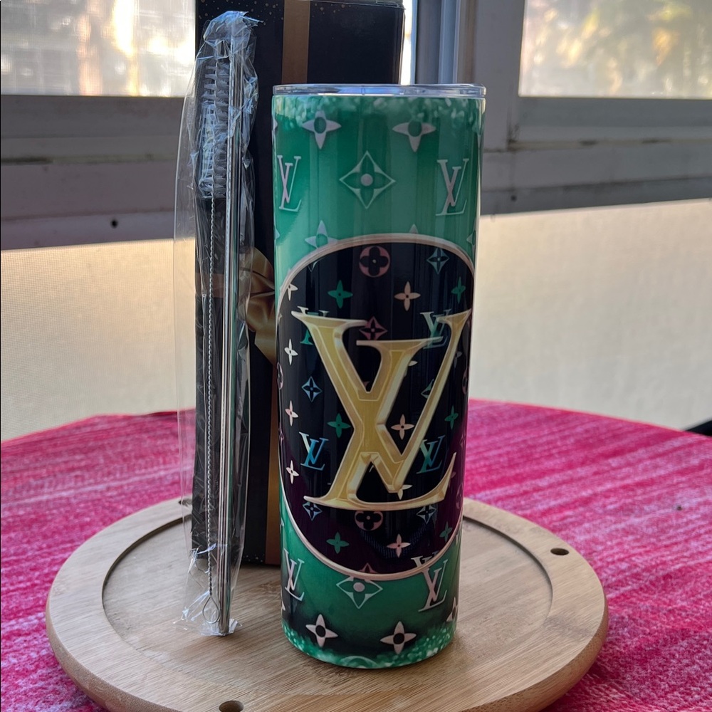 Fashion LV  Tumbler